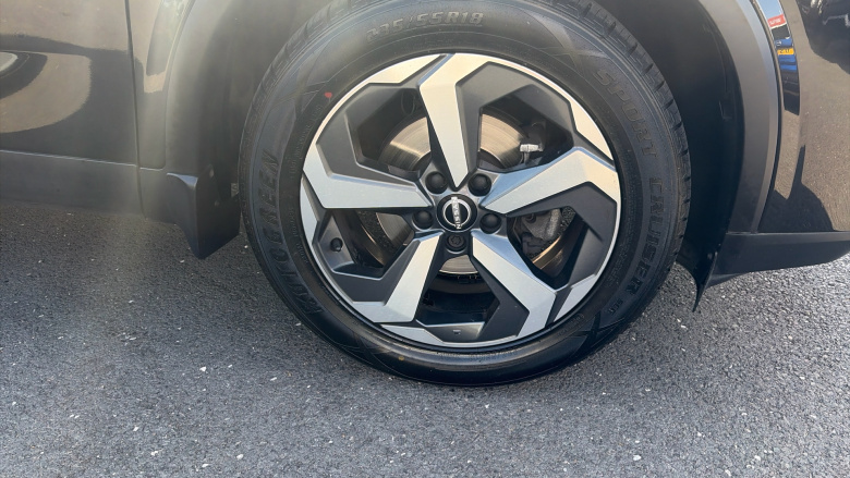 Nissan Qashqai 1.3 DiG-T MH 158 N-Connecta 5dr Xtronic Petrol Hatchback